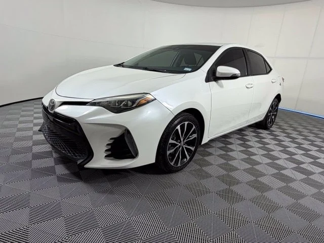 Used 2017 White Toyota SE image 3