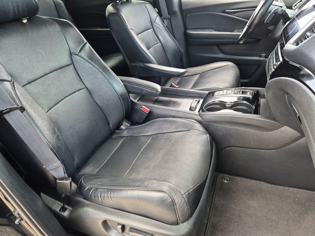 Used 2017  Honda Elite image 34