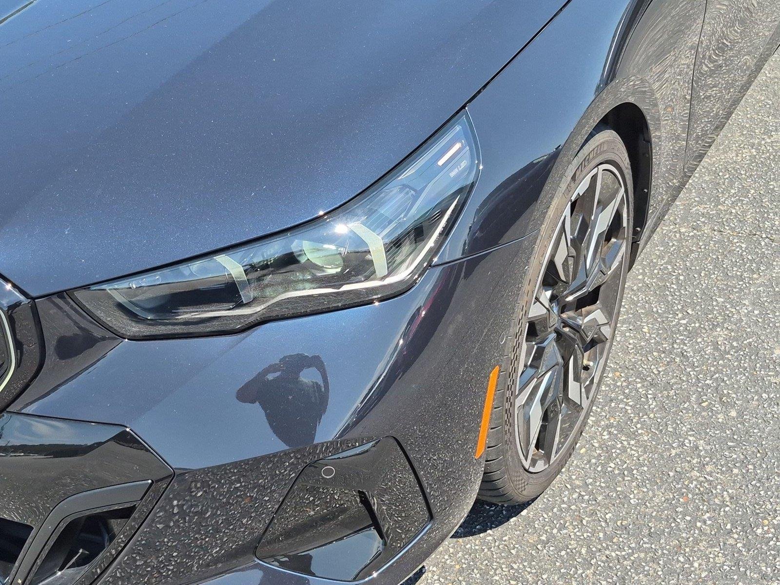 Used 2025 Carbon Black Metallic BMW xDrive40 image 9