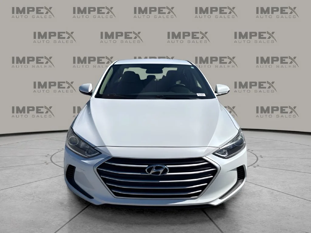 Used 2017 White Hyundai SE image 8