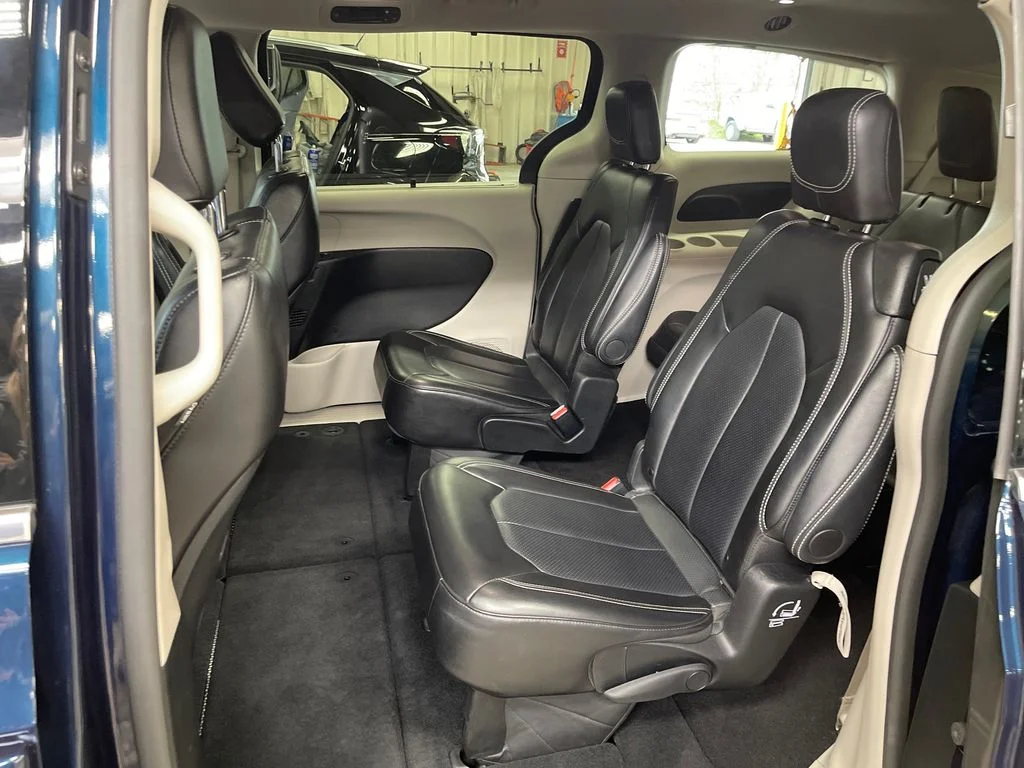 Certified Used 2024 Blue Chrysler Touring L image 27