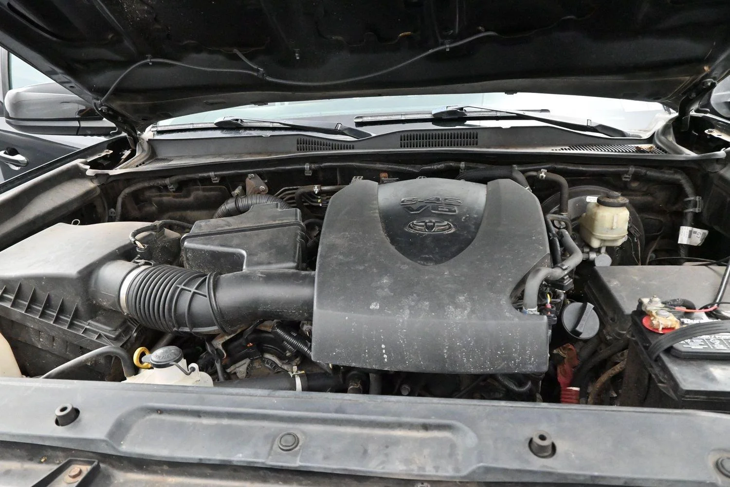 Used 2016 Black Toyota SR image 31