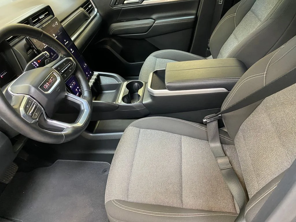 Used 2026 Silver GMC Elevation image 21
