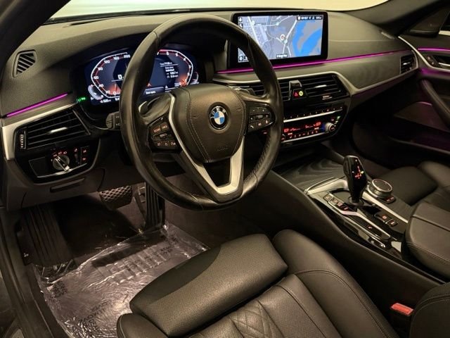 Used 2021 Dark Graphite Metallic BMW 530i image 16
