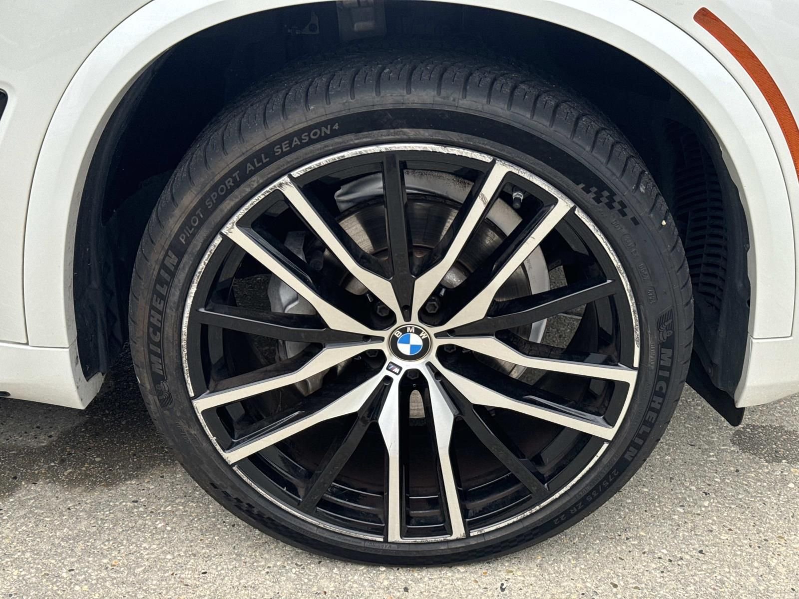 Used 2021 White BMW xDrive40i image 4