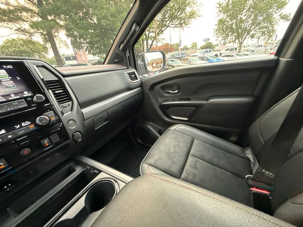 Used 2024 White Nissan PRO-4X image 28
