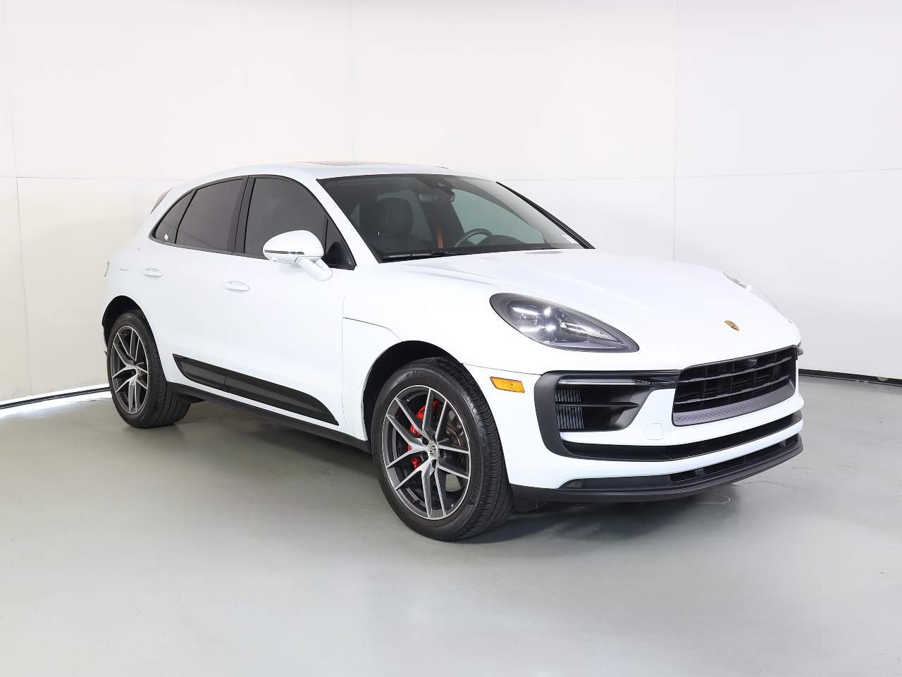 Used 2022 White Porsche S image 9