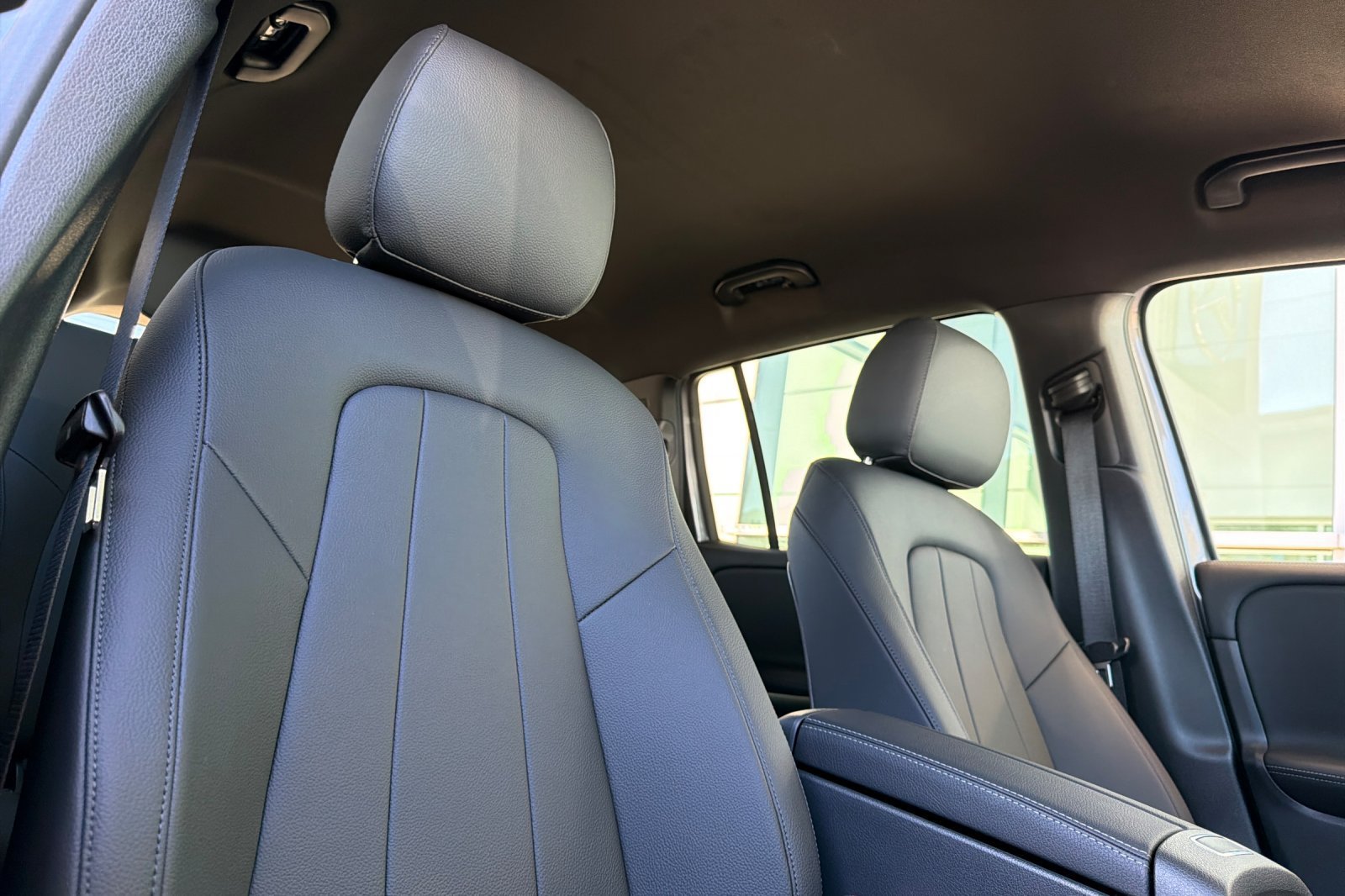 New 2026 Mountain Grey Metallic Mercedes-Benz GLB 250 image 30