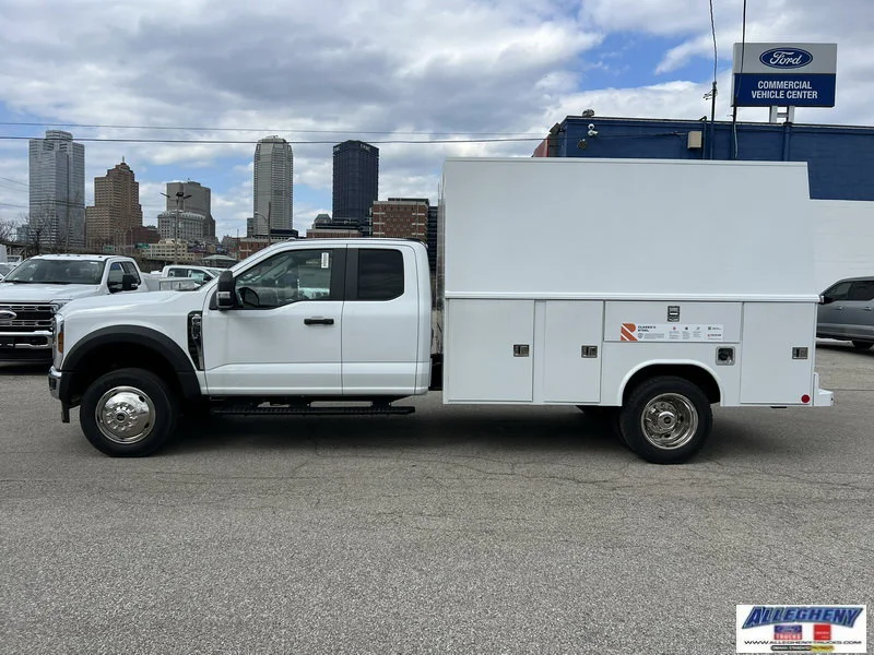 New 2026 Oxford White Ford F-550® XL image 2