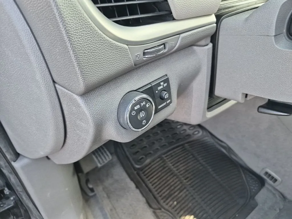 Used 2013 Gray Chevrolet 2LT image 28