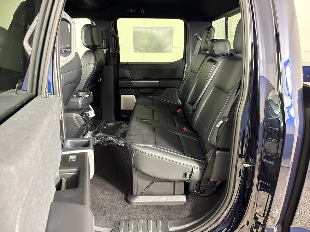 New 2026 Blue Ford Lariat image 31