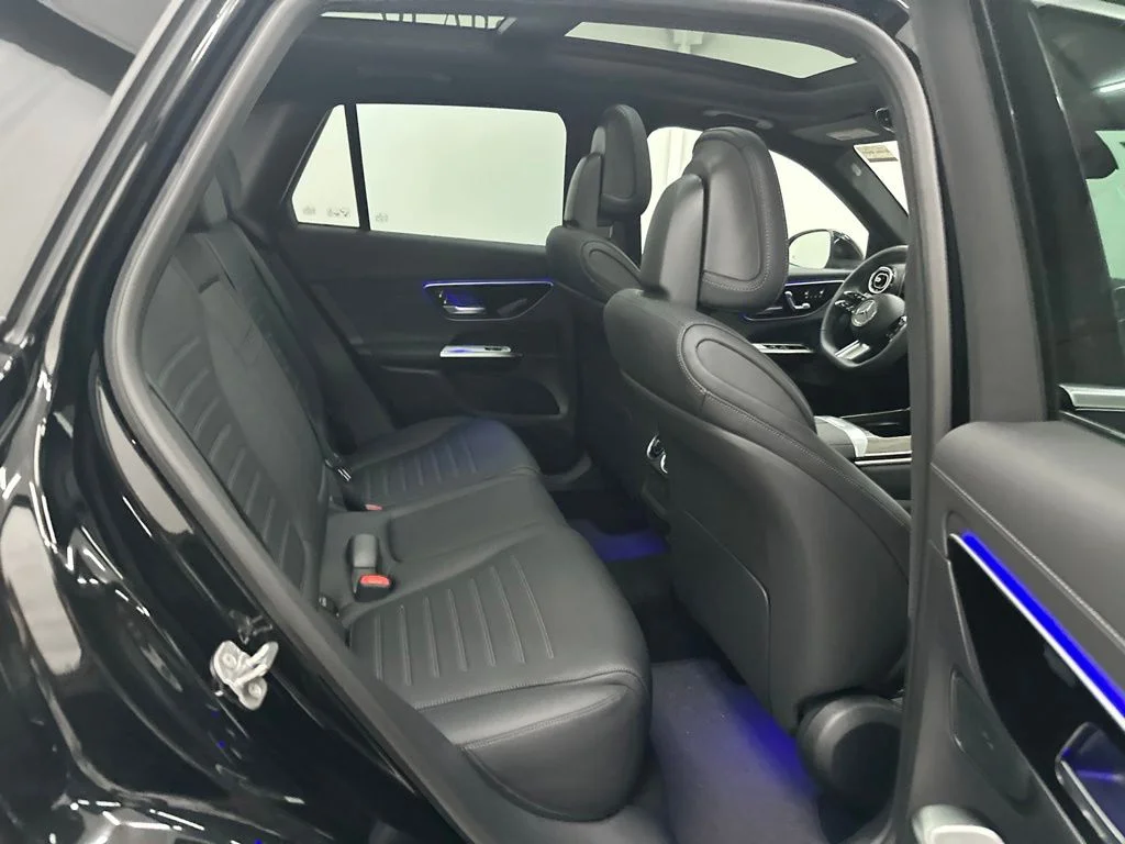 New 2026 Black Mercedes-Benz GLC 300 image 23