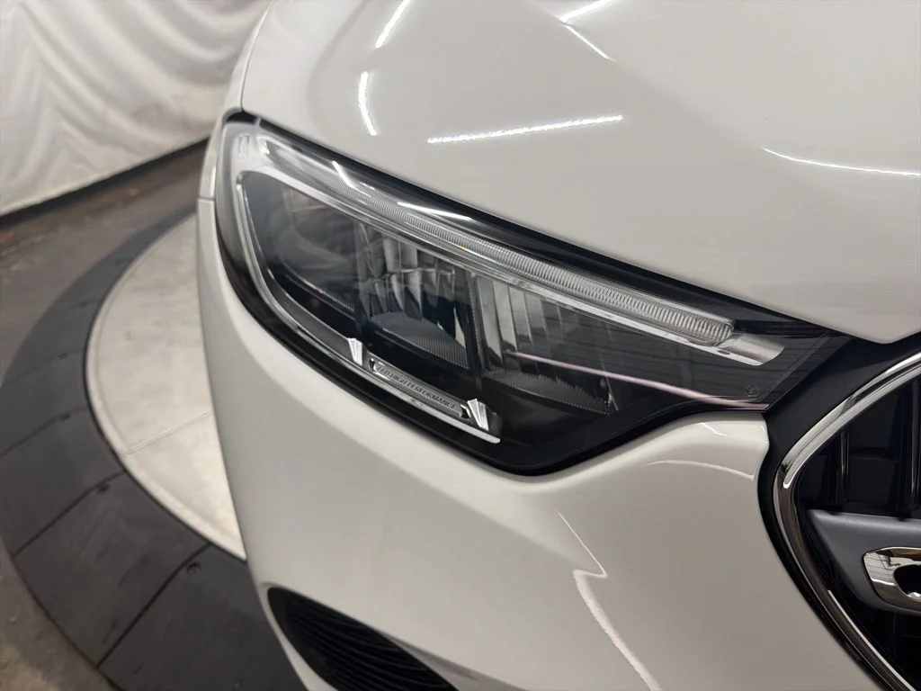 Used 2026 White Mercedes-Benz GLC 300 image 10