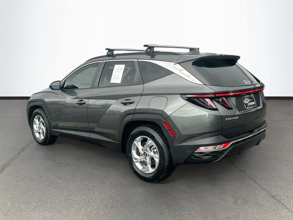 Used 2022 Gray Hyundai SEL image 5