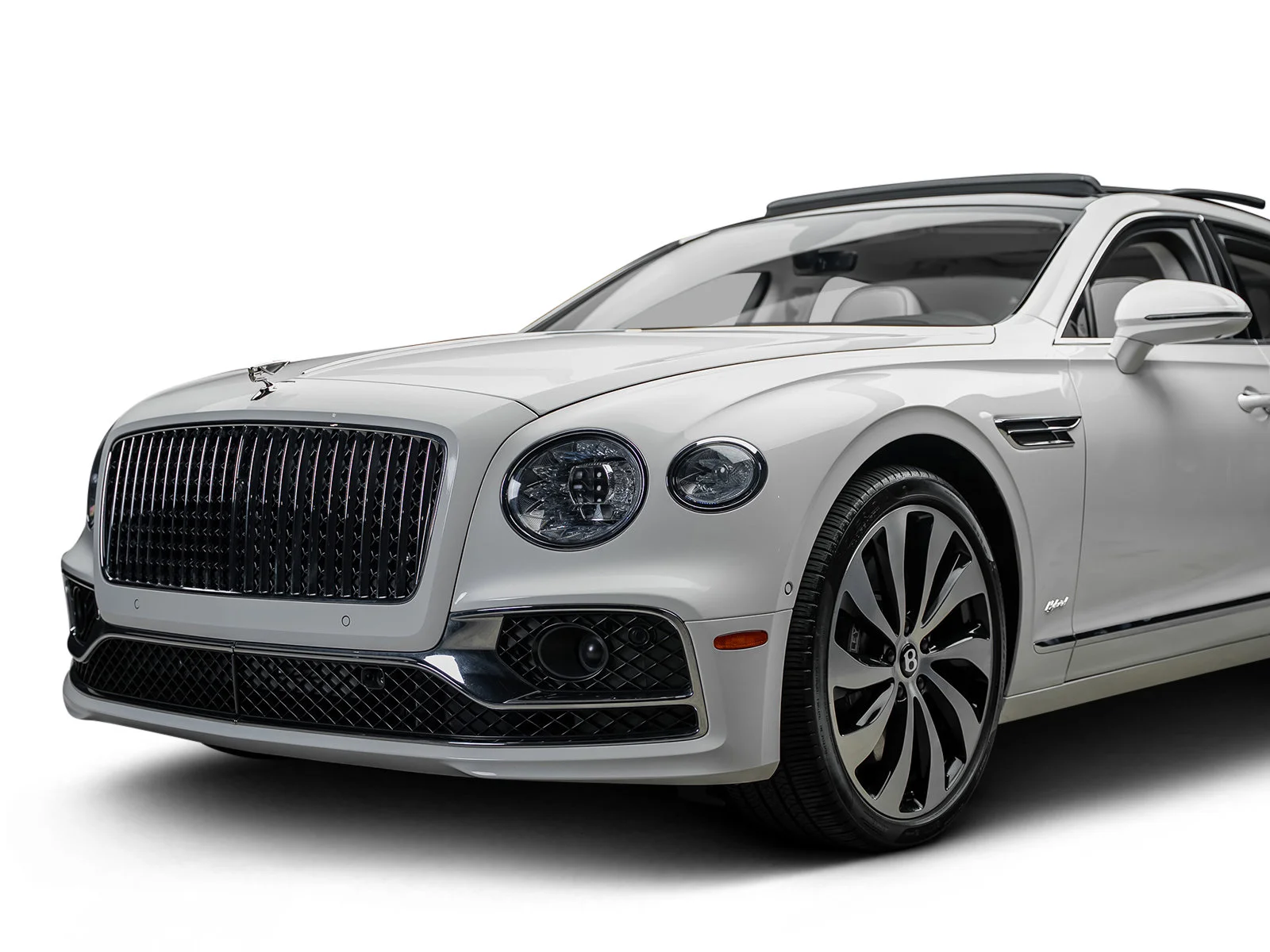 Used 2022 White Bentley  image 8
