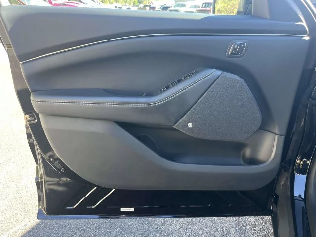 Used 2023 Black Ford Premium image 18