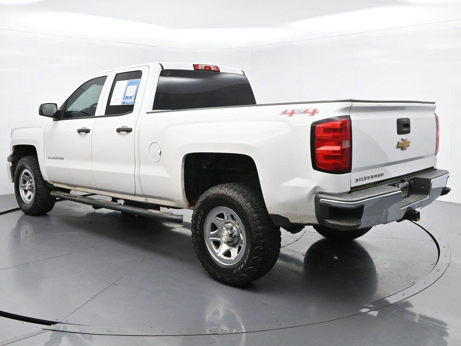 Used 2014 Summit White Chevrolet Work Truck image 5