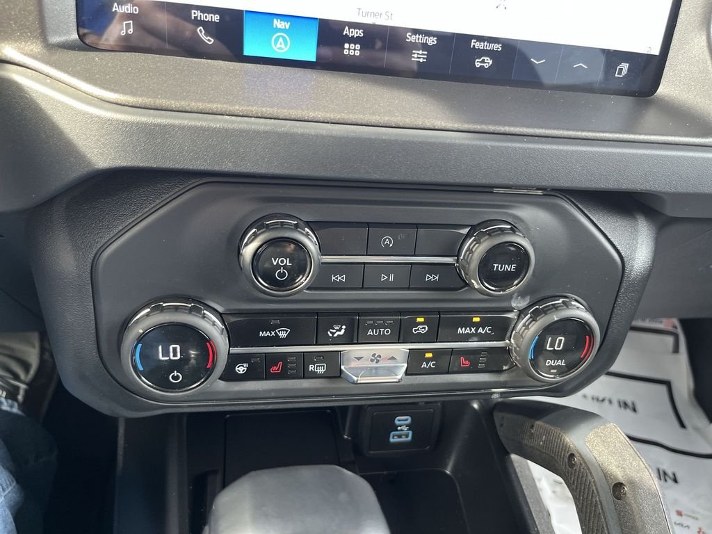 Used 2025 Black Ford Badlands image 25