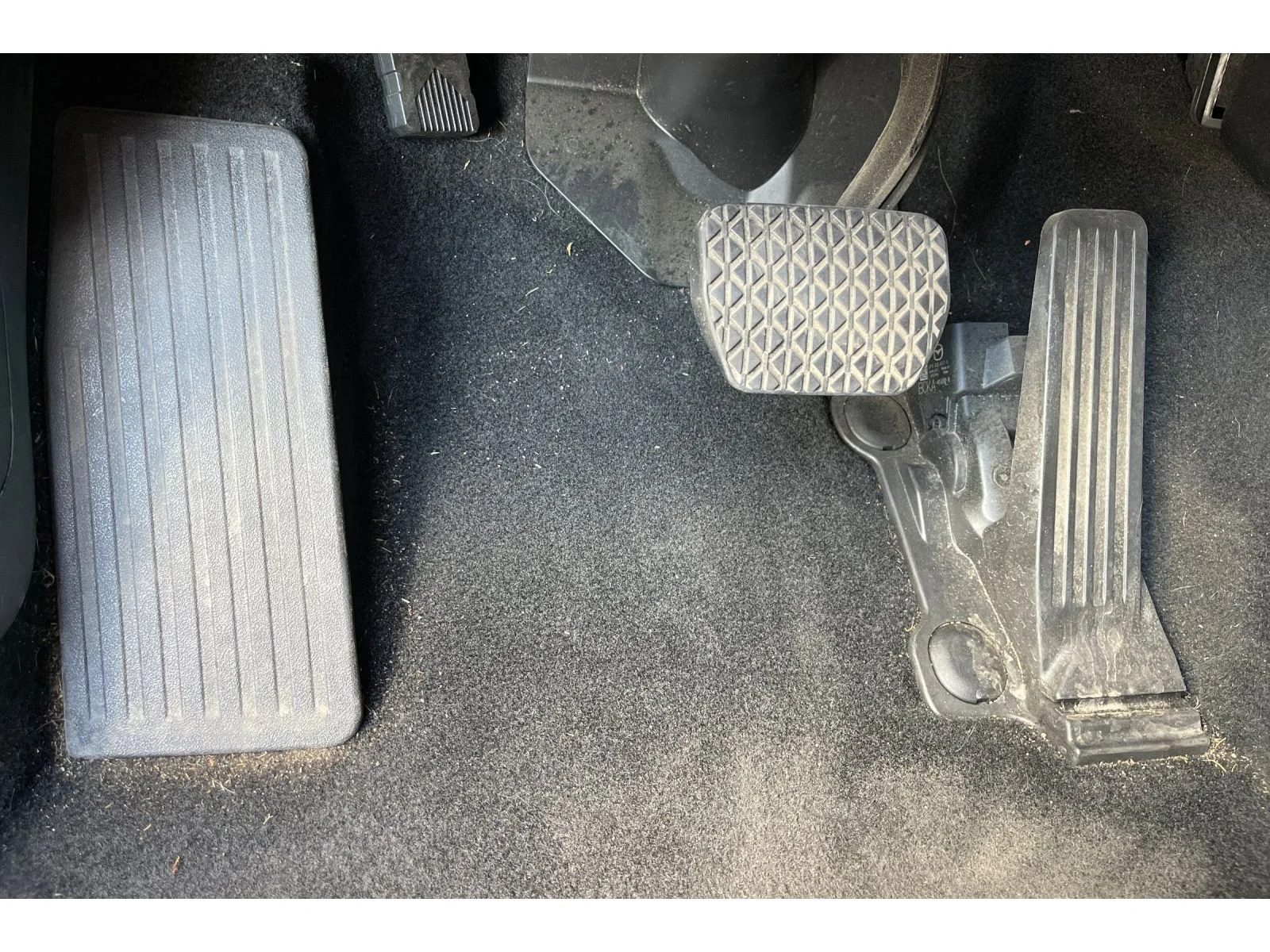 Used 2024 CERAMIC Mazda Select image 42