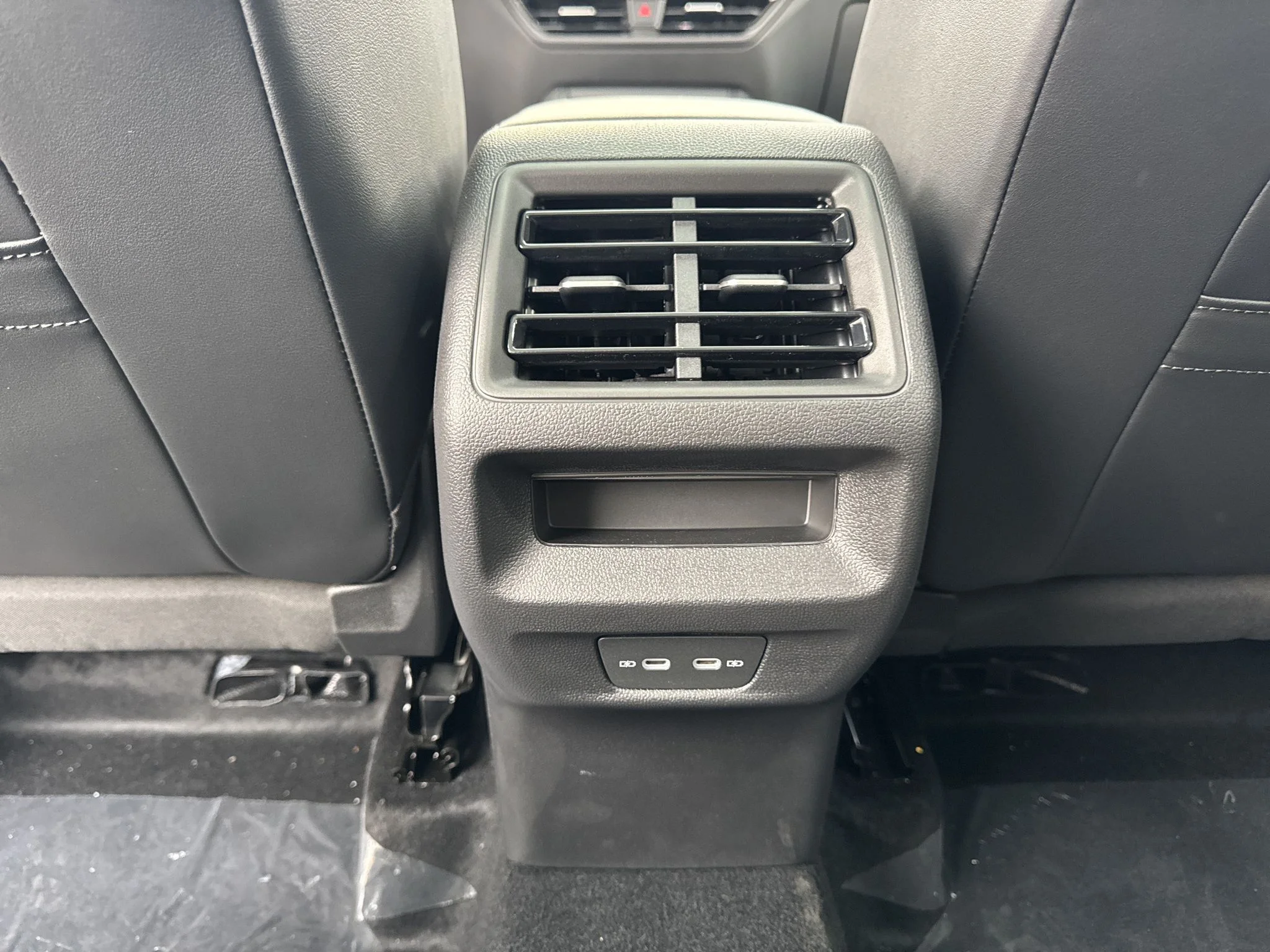 New 2026 Deep Black Pearl Volkswagen SE image 30