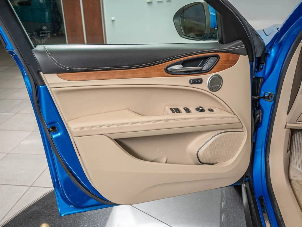 Used 2019 Misano Blue Metallic Alfa Romeo Ti image 19