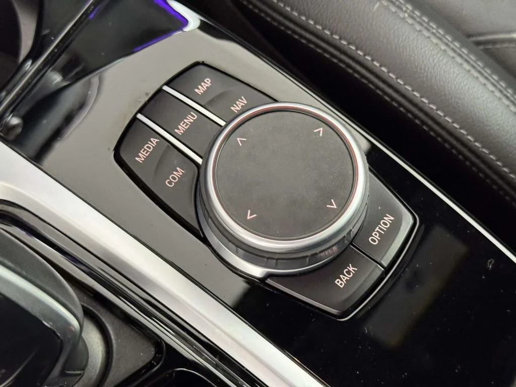 Used 2021 Blue BMW xDrive30i image 30
