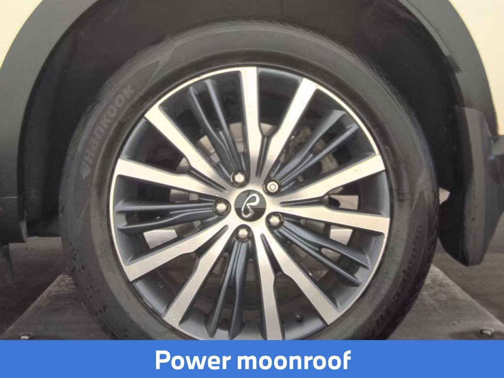 Used 2023 White INFINITI Sensory image 17
