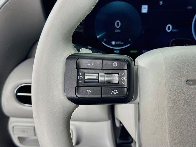 New 2026 White Hyundai Blue SEL Premium 8P image 17