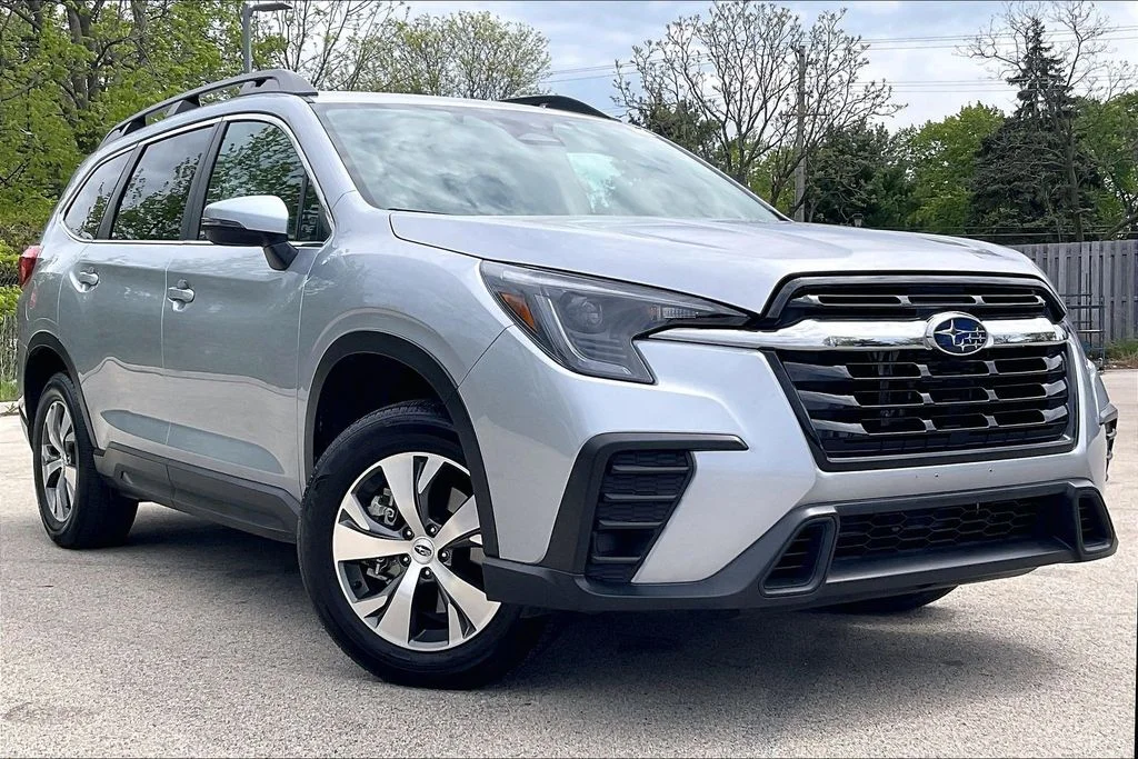 Used 2023 Silver Subaru Premium image 33