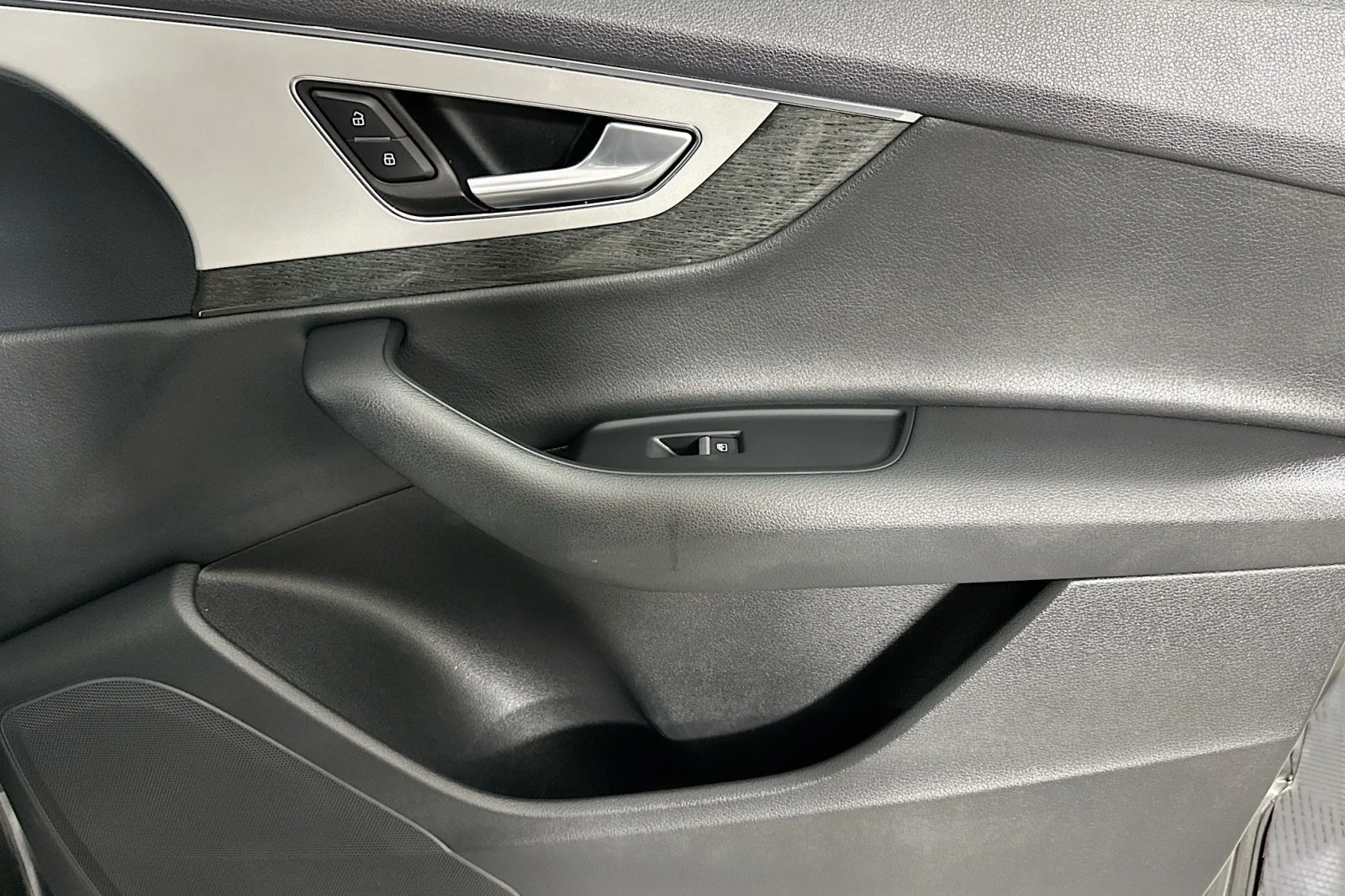 Used 2019 Samurai Gray Metallic Audi Premium image 24