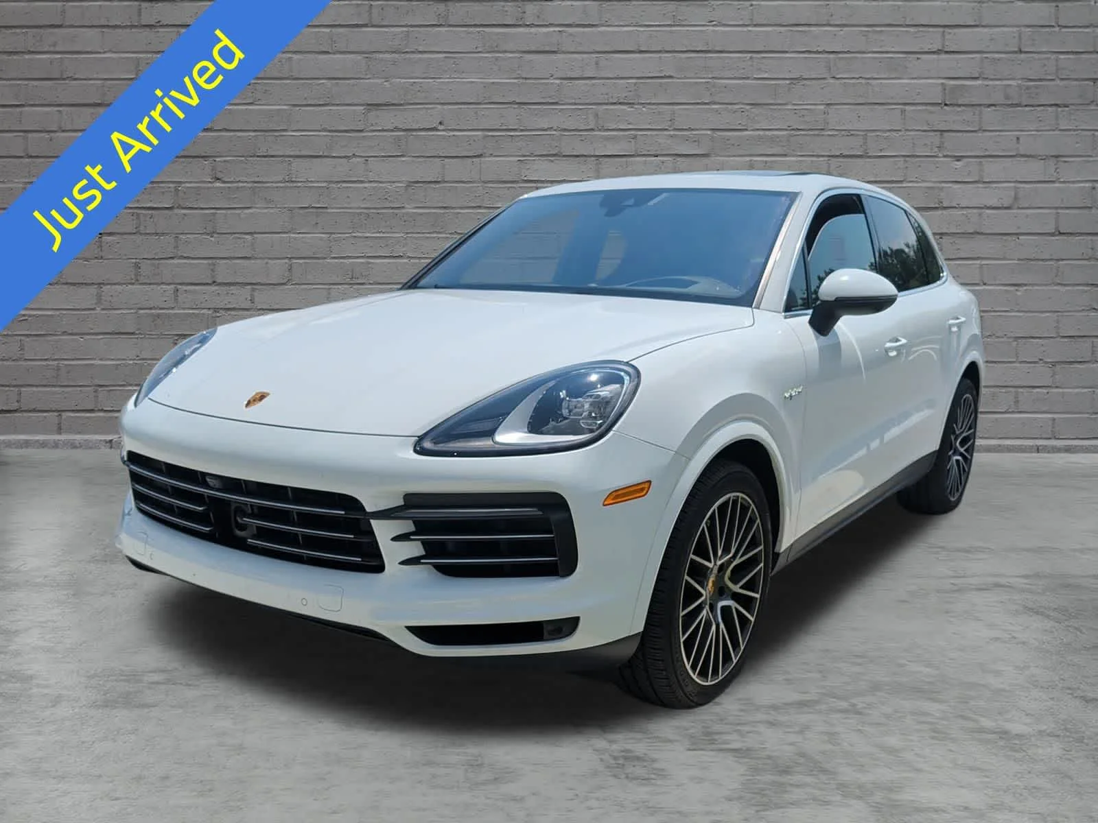 Used 2023 Red Porsche  image 1