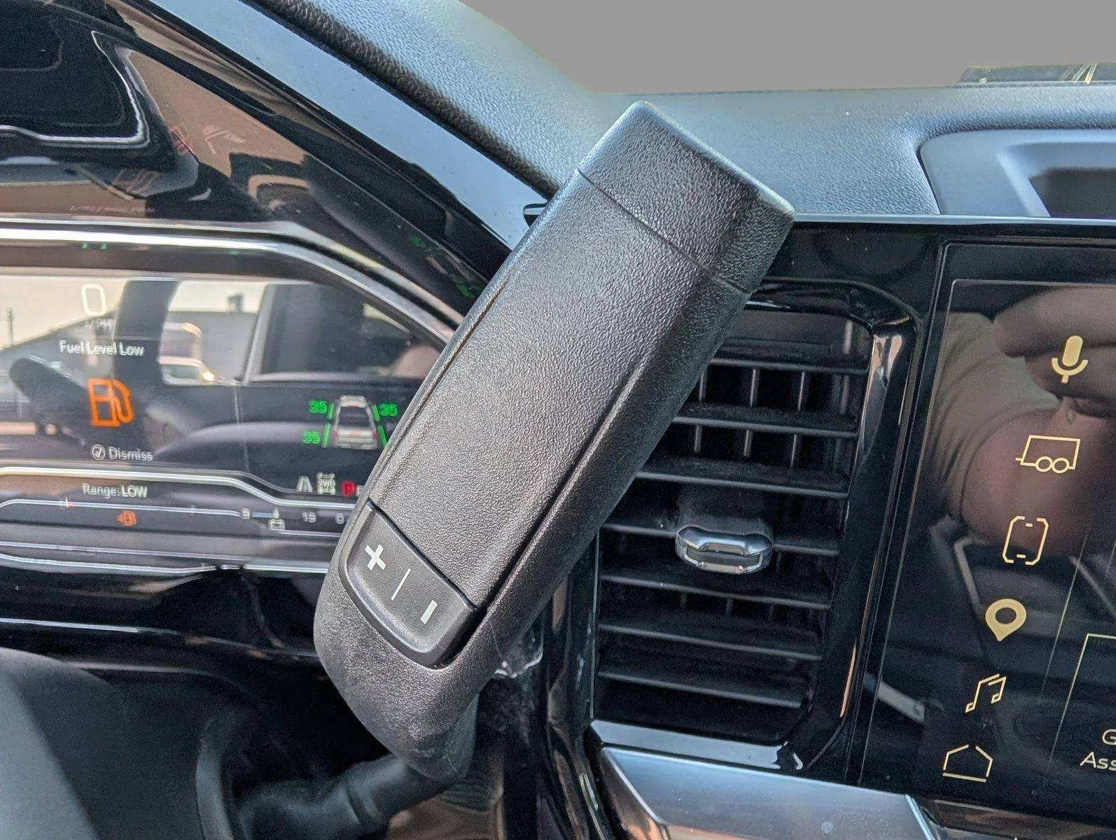 Used 2023 Summit White GMC Elevation image 22