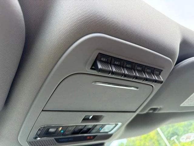 Used 2025 Black Ford Lariat image 23