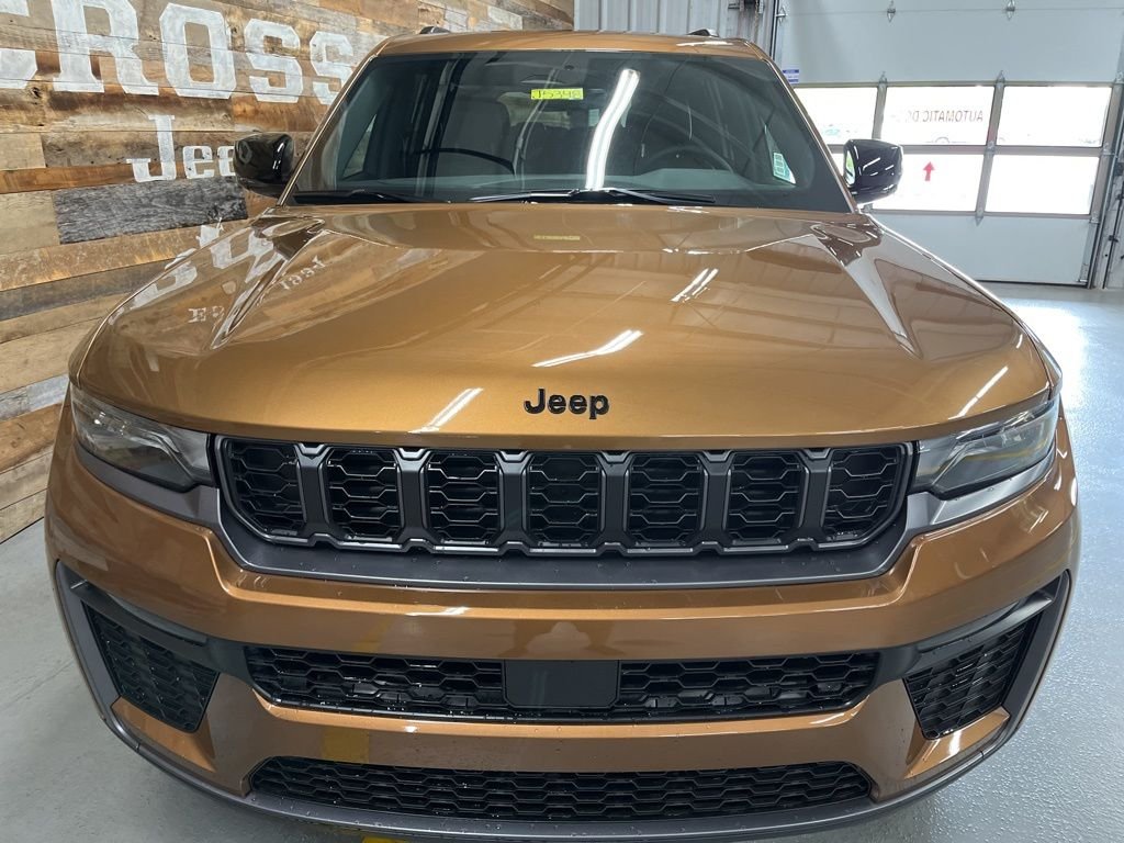 New 2026 Copper Shino Metallic Clear-Coat Exterior Paint Jeep Limited image 8