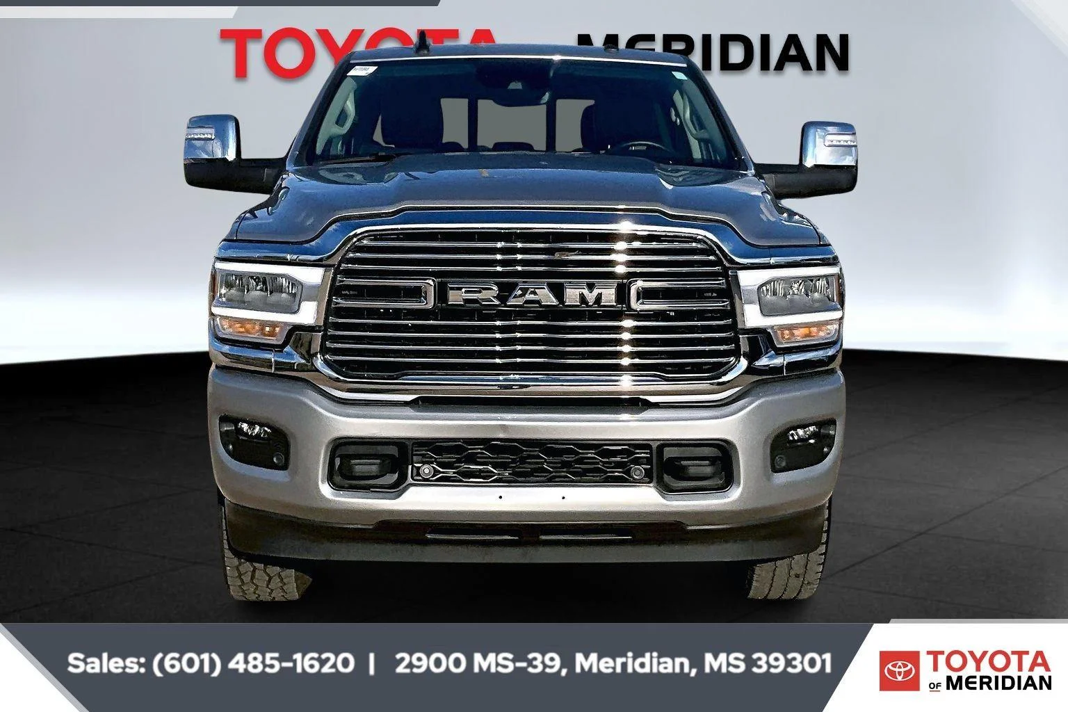 Used 2024 Billet Silver Metallic Clearcoat Ram Laramie image 3