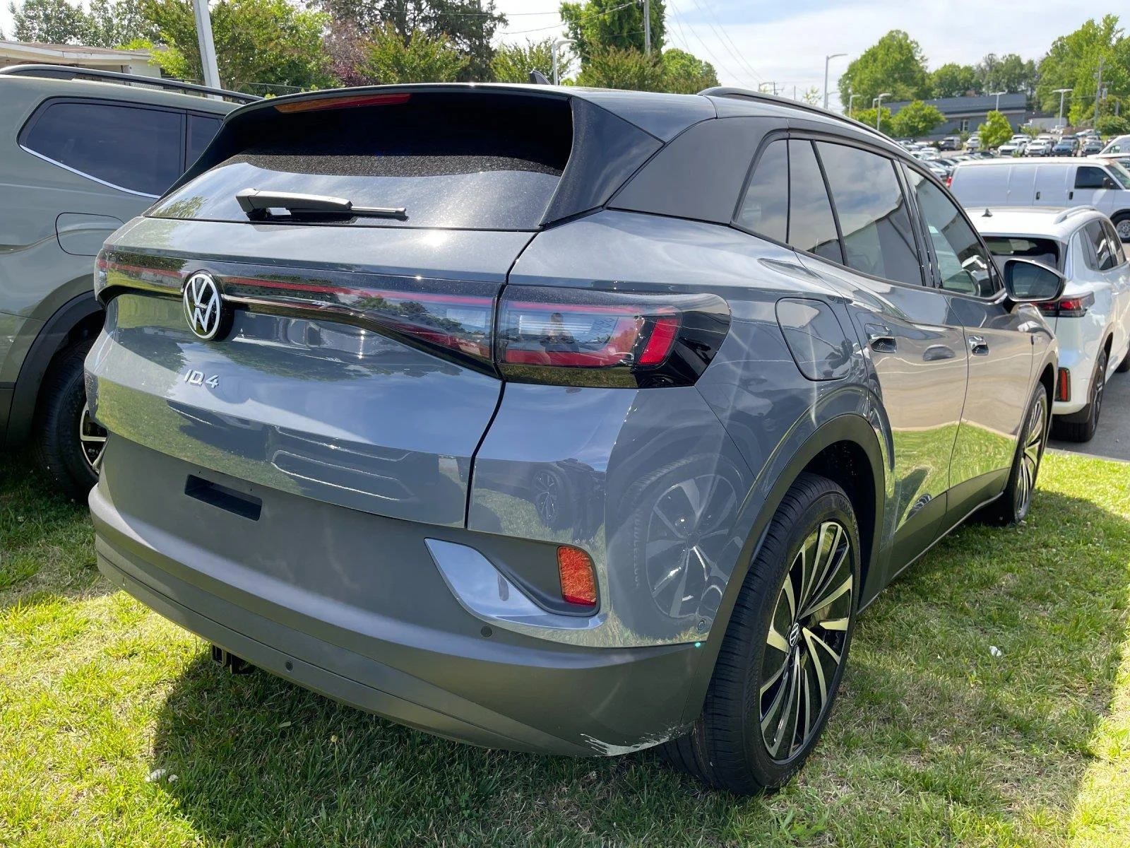 New 2026 Pure Gray Volkswagen Pro image 5