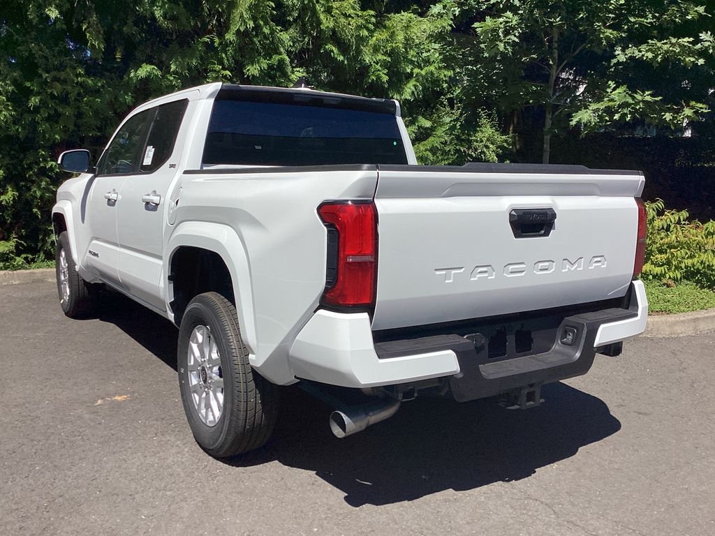 2025 Toyota Tacoma SR5 - Photo 6