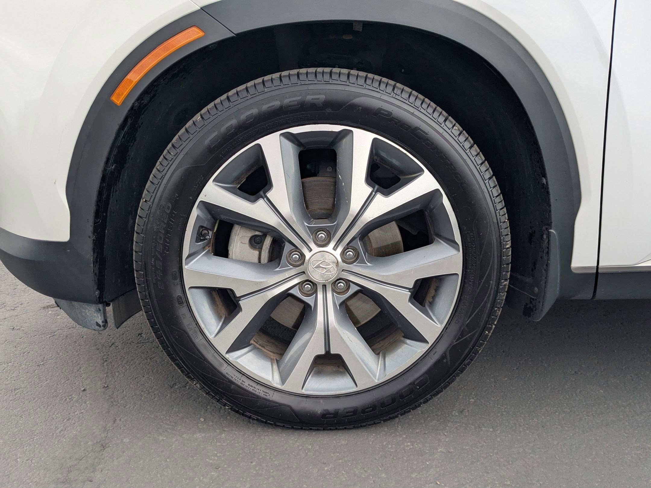 Used 2020 Hyper White Hyundai SEL image 32