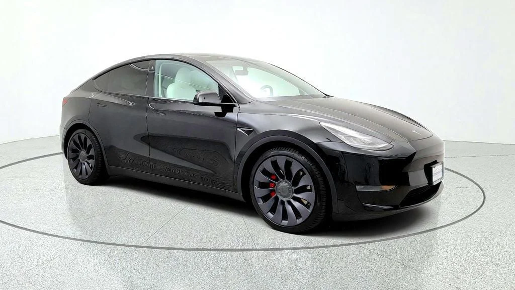Used 2021 Solid Black Tesla Performance AWD w/ White & Black Premium Interior image 3