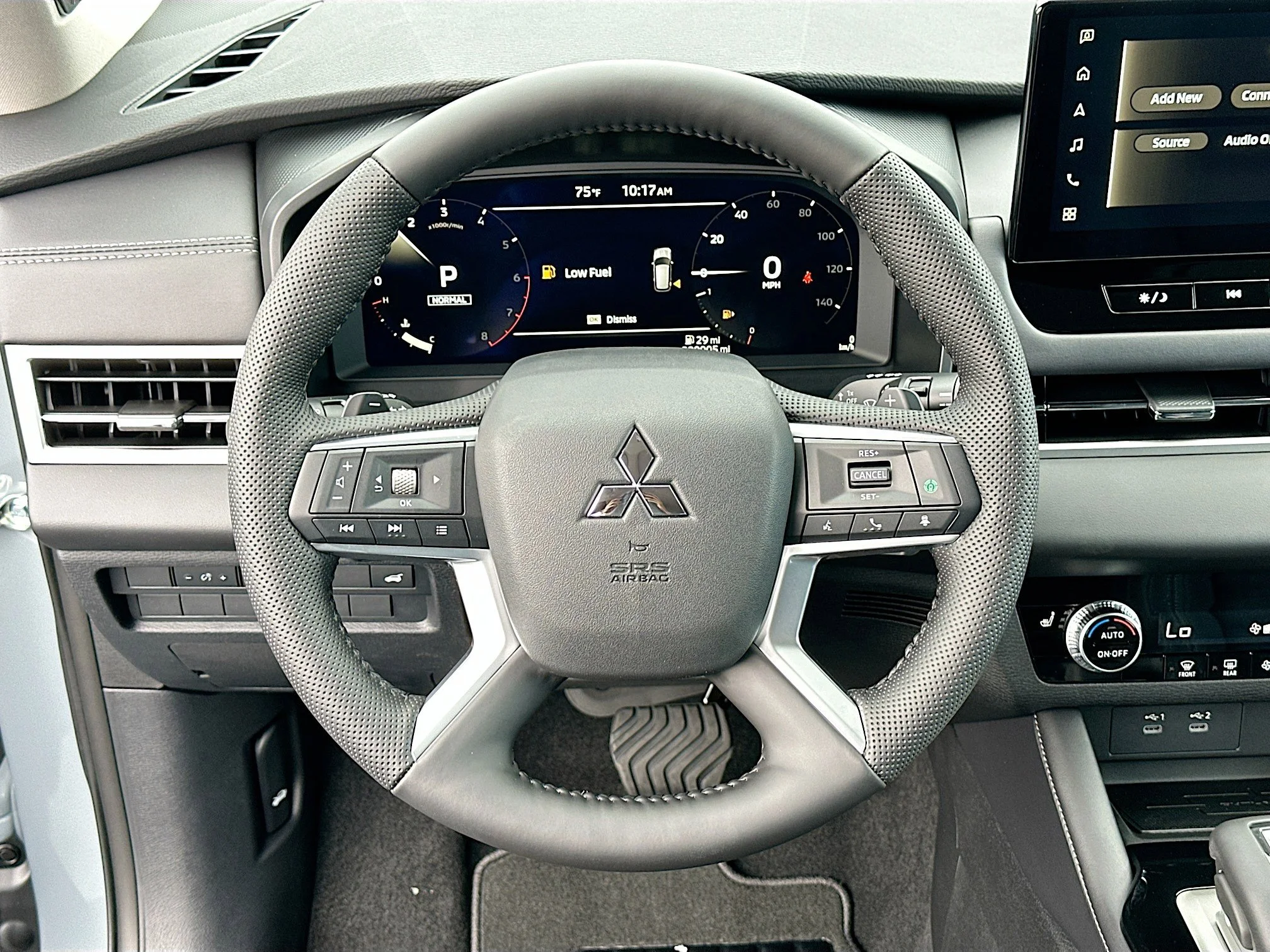 New 2026 Moonstone Gray Metallic Mitsubishi SE image 7
