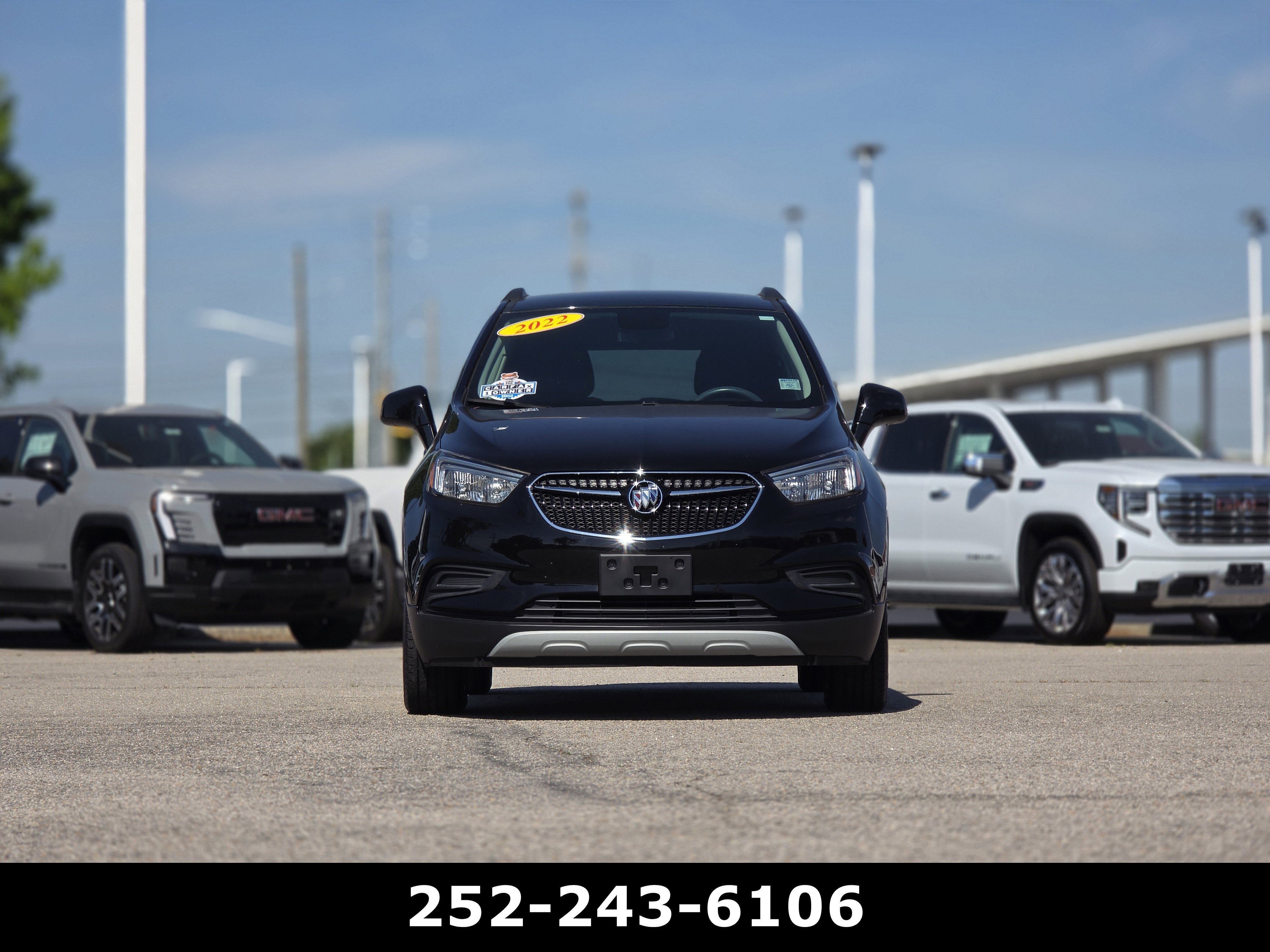 Used 2022 Ebony Twilight Metallic Buick Preferred image 2