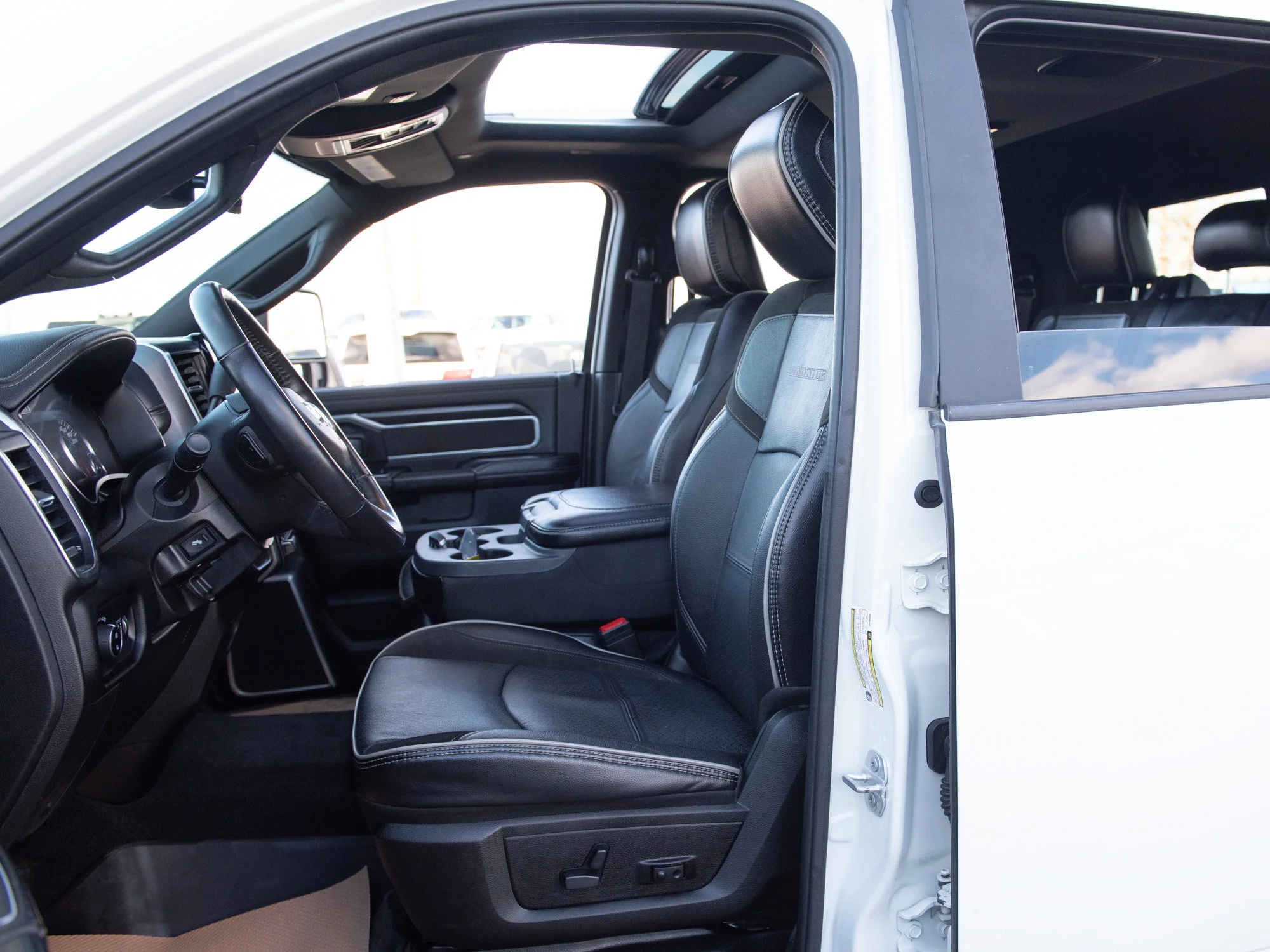 Certified Used 2024 White RAM Laramie * Cummins | Night Edition 6Passenger | Towing Tech | 5th Wheel | Heated Seats image 3