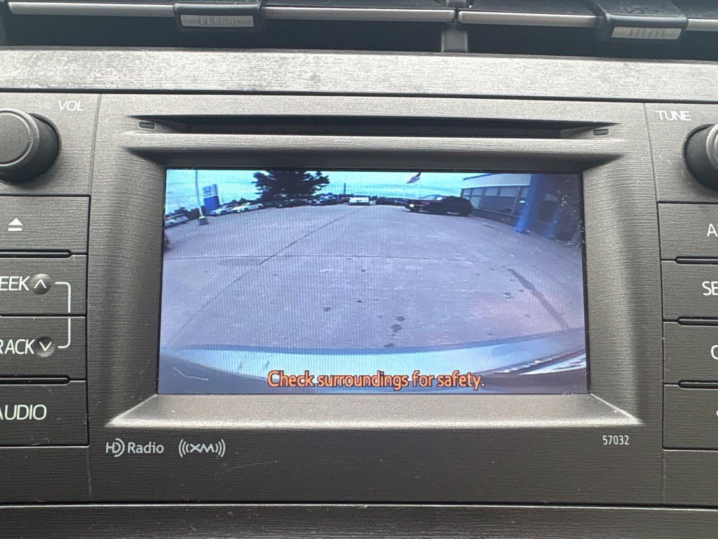 Used 2014 Pearl Toyota Three image 19