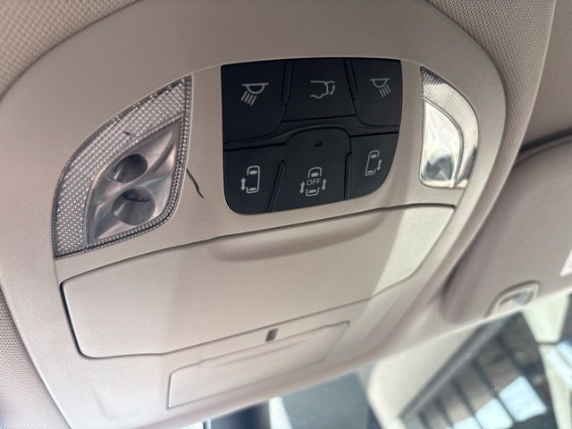 Used 2023 Blue Chrysler Touring L image 18