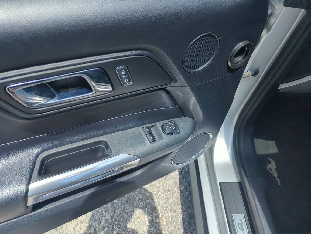 Used 2016 Silver Ford GT Premium image 15