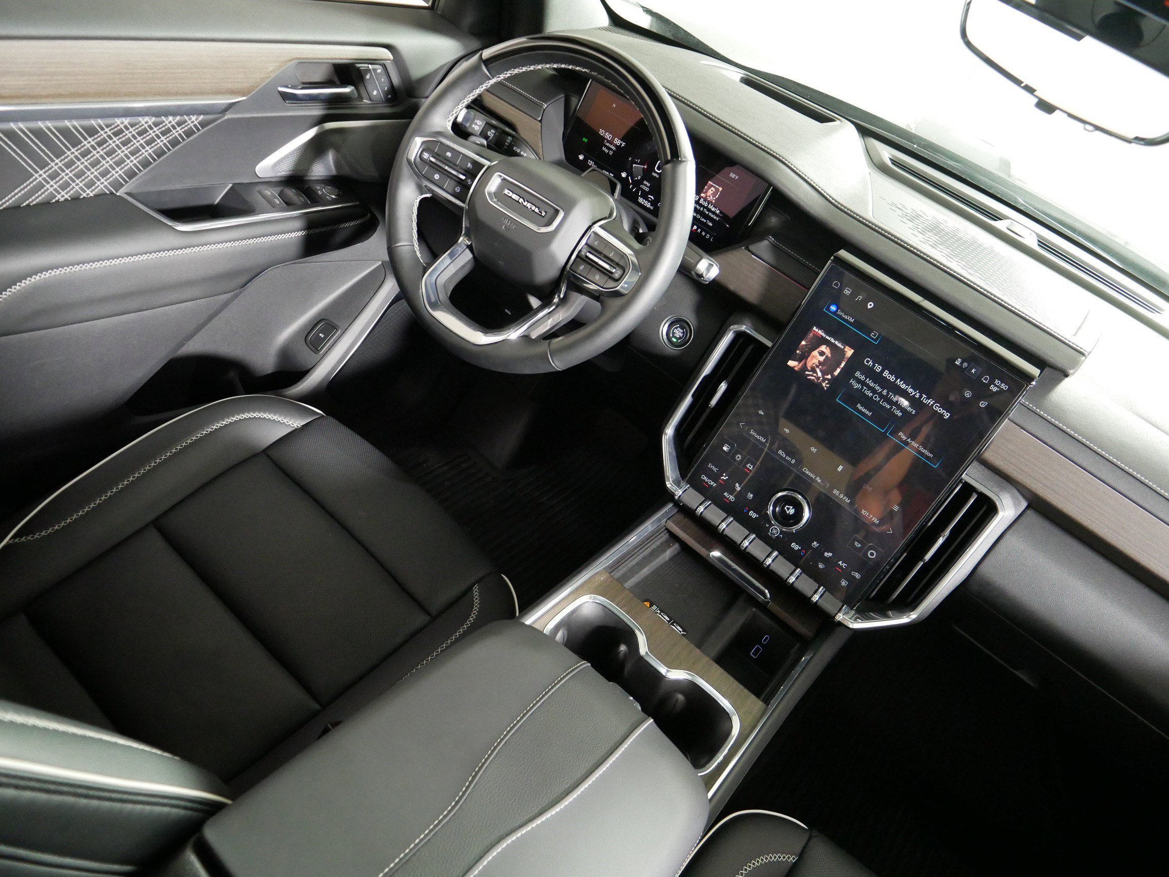 Used 2024 Ebony Twilight Metallic GMC Denali image 9
