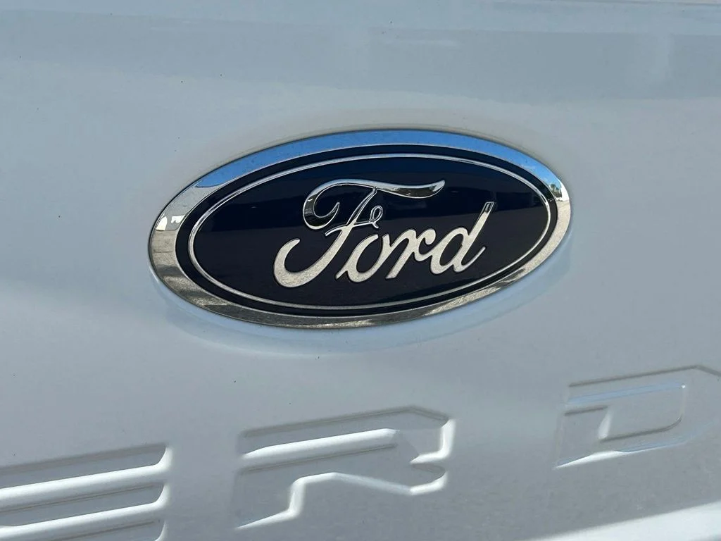 Used 2026 Oxford White Ford XLT image 24