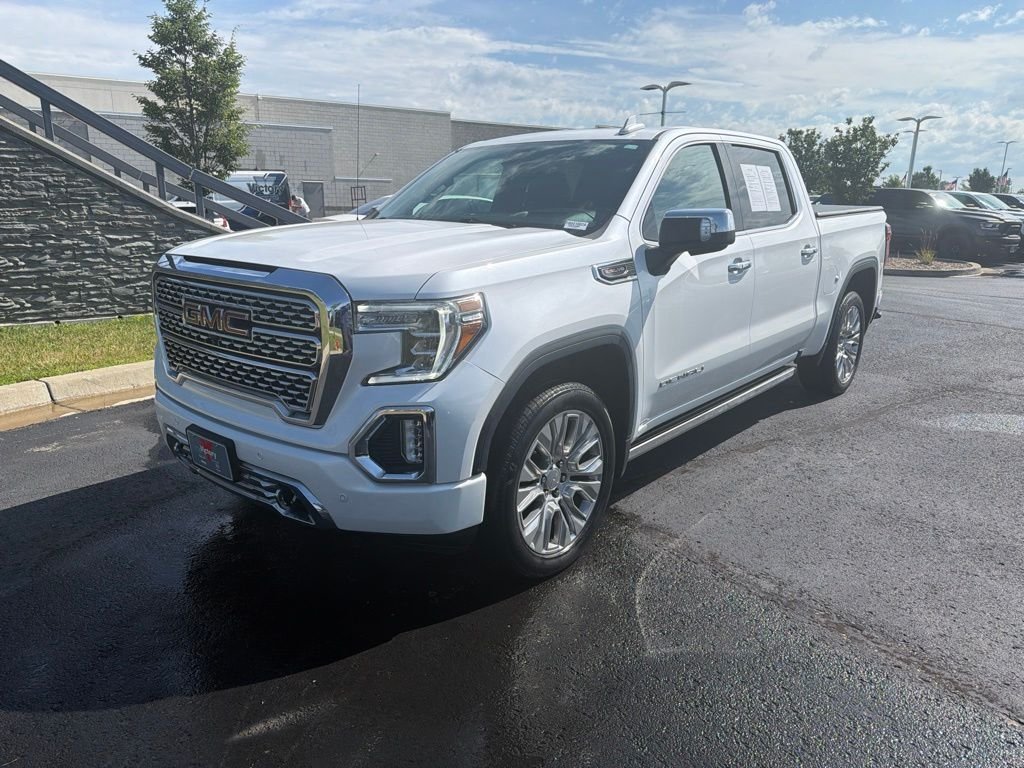 Used 2021 White GMC Denali image 3