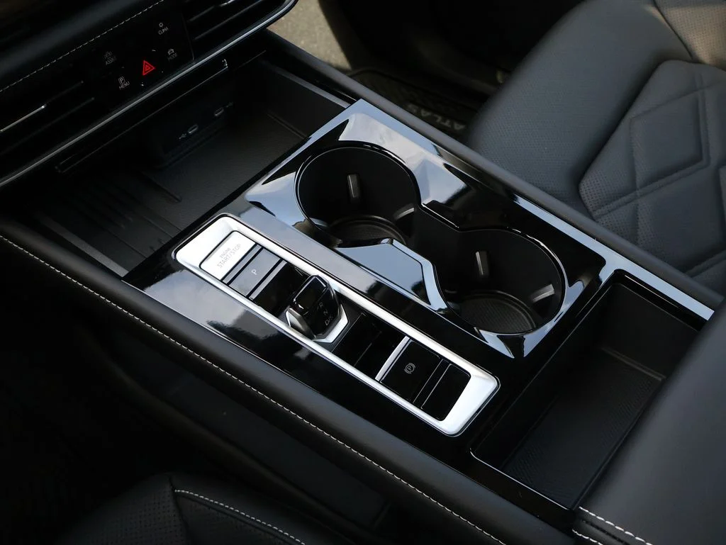 New 2026 Black Volkswagen 2.0T SE w/Technology image 17