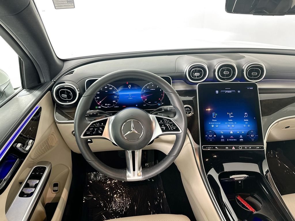 Certified Used 2023  Mercedes-Benz GLC 300 image 20